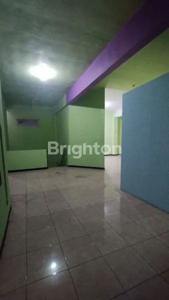 image RUKO 2 LANTAI LEBAR 9,5M DI DEKAT GUDANG GARAM, KEDIRI (6)