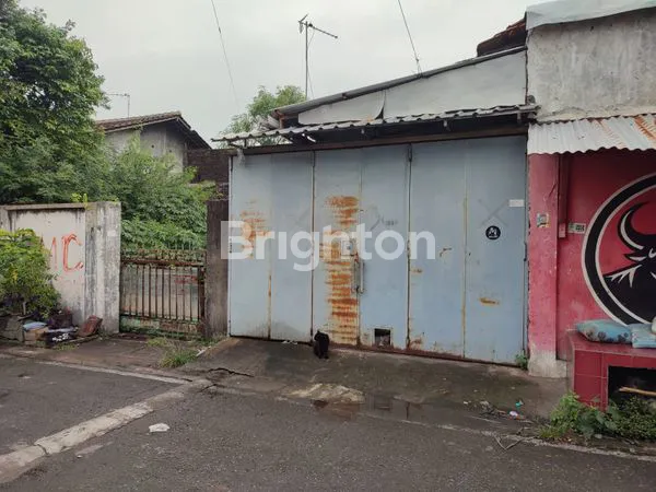image RUMAH HITUNG TANAH DI DEKAT JL PIERE TENDEAN  NUSUKAN  (1)