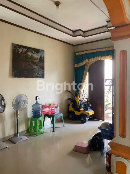 image RUMAH SIAP HUNI 2 LANTAI CONDET JAKARTA TIMUR (4)
