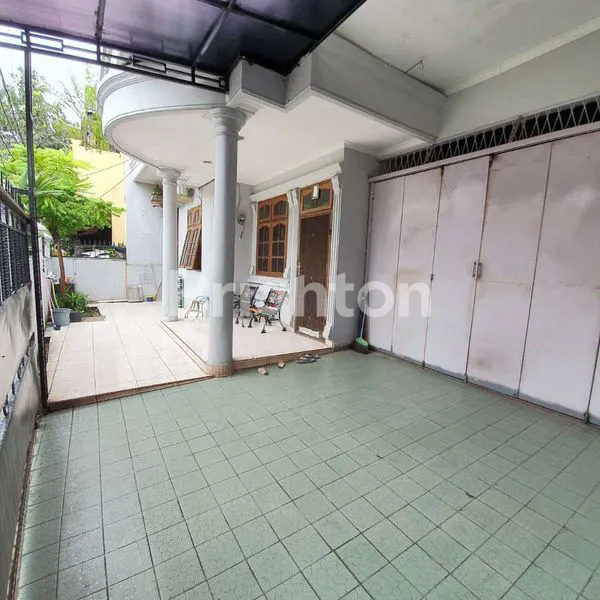 image RUMAH 1 LANTAI PLUS RUANG CUCI JEMURAN DI LANTAI ATAS. (1)