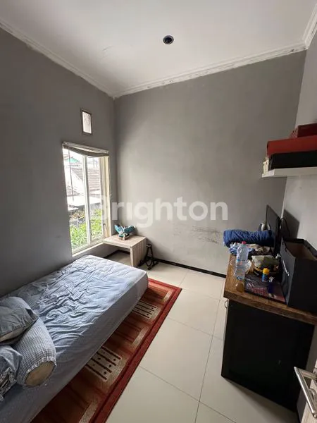image RUMAH CANTIK 2 LANTAI JUAL TASIKMADU MALANG (5)