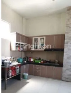 image RUKO STRATEGIS TIGA LANTAI  (3)