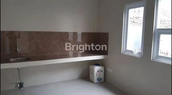 image RUMAH BARU SIAP HUNI ROW UTAMA PERUMAHAN AREA CIMAHI UTARA  (8)