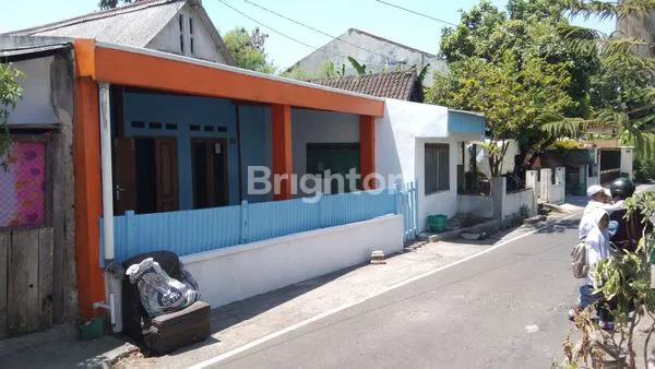 image RUMAH DI NUSUKAN SOLO (1)