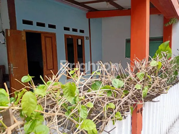 image RUMAH DI NUSUKAN SOLO (8)