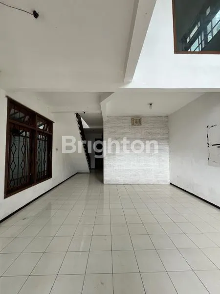 image RUMAH CIAMIK NOL JALAN DI KAWASAN ALUN ALUN KOTA BATU (8)