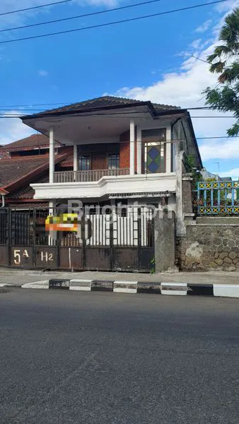 image RUMAH CIAMIK NOL JALAN DI KAWASAN ALUN ALUN KOTA BATU (1)
