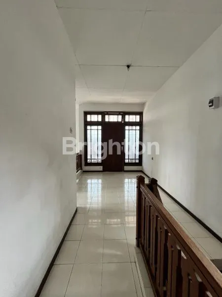 image RUMAH CIAMIK NOL JALAN DI KAWASAN ALUN ALUN KOTA BATU (2)