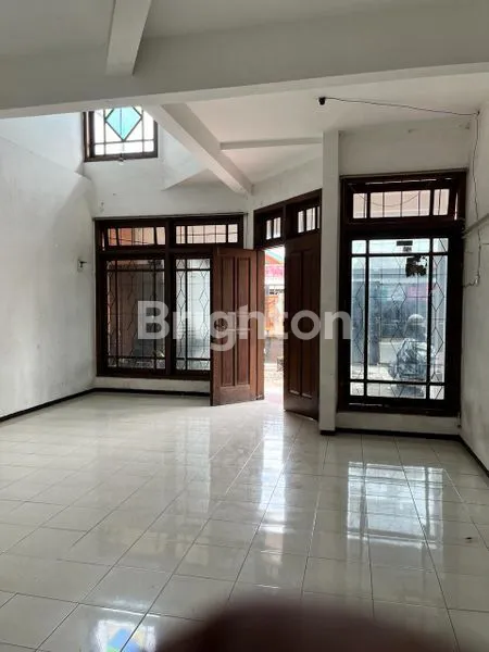 image RUMAH CIAMIK NOL JALAN DI KAWASAN ALUN ALUN KOTA BATU (7)