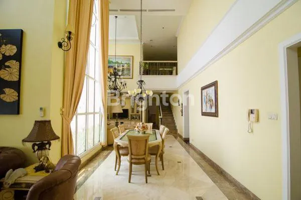 image APARTEMEN MEWAH PENTHOUSE KEDOYA ELOK FULL FURNISHED CANTIK 2 LANTAI 4BR, SANGAT RAPI & TERAWAT (3)