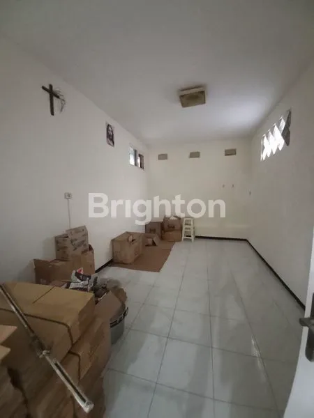 image RUMAH STRATEGIS BUNGA BUNGA (6)