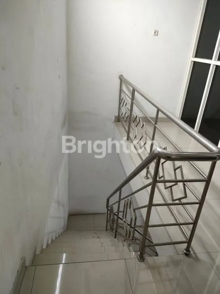 image GUDANG + RUMAH 2 LANTAI NOL JALAN RAYA STRATEGIS  TUK USAHA ATAU KANTORRAYA SEPANJANG (6)