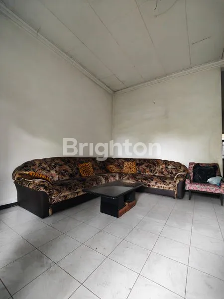 image RUMAH HITUNG TANAH MANYAR INDAH SURABAYA, LOKASI STRATEGIS DEKAT DENGAN GALAXY MALL DAN DIKELILINGI BERBAGAI KAMPUS (STIESIA, NAROTAMA, UNTAG, DR SOETOMO) (2)