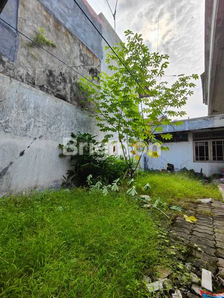 image RUMAH HITUNG TANAH MANYAR INDAH SURABAYA, LOKASI STRATEGIS DEKAT DENGAN GALAXY MALL DAN DIKELILINGI BERBAGAI KAMPUS (STIESIA, NAROTAMA, UNTAG, DR SOETOMO) (4)