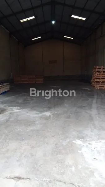 image GUDANG DAERAH BENOWO SIAP PAKAI AREA PERINDUSTRIAN DEKAT PELABUHAN  (2)