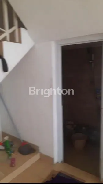 image RUKO 2 LANTAI LOKASI SANGAT STRATEGIS DI JAKARTA SELATAN (8)