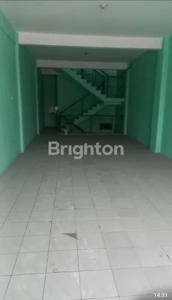 image RUKO 4 LANTAI DI PENGAMPON SQUARE, LOKASI STRATEGIS UNTUK TEMPAT USAHA. ROW JALAN 3 MOBIL. (2)