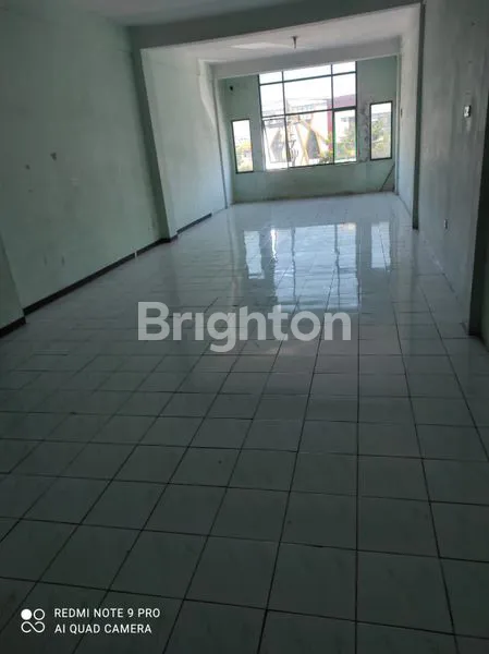 image RUKO 4 LANTAI DI PENGAMPON SQUARE, LOKASI STRATEGIS UNTUK TEMPAT USAHA. ROW JALAN 3 MOBIL. (4)