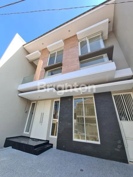 image DIJUAL RUMAH SURABAYA BARU BAGUS 2LT  (2)