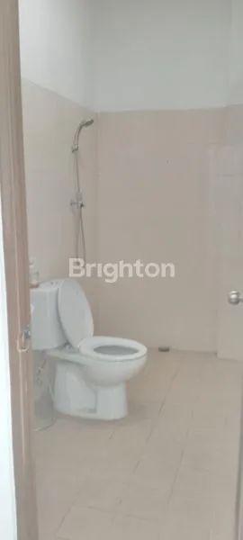 image RUKO 3 LANTAI LETAK STRATEGIS (6)