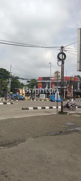 image RUKO 3 LANTAI LETAK STRATEGIS (8)