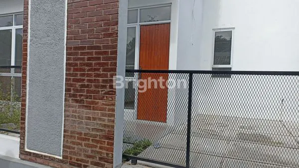 image RUMAH CANTIK SCANDINAVIAN STYLE DEKAT RSUD SLEMAN (2)