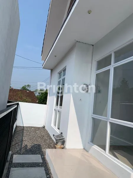 image RUMAH CANTIK SCANDINAVIAN STYLE DEKAT RSUD SLEMAN (7)