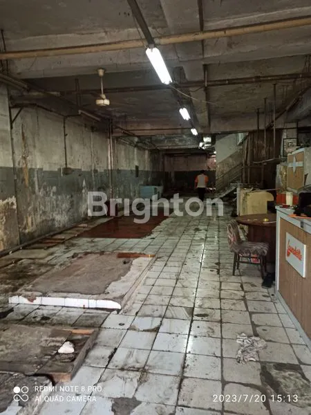 image RUKO GANDENG 2. 3,5 LANTAI. BUTUH RENOVASI. PARKIRAN LUAS (2)