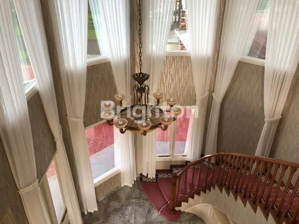 image RUMAH MEWAH DUA LANTAI HARGA SANGAT MURAH DI KAKI GUNUNG GEDE (7)