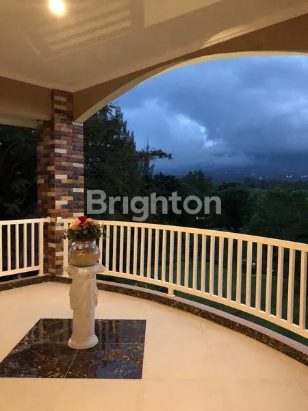 image RUMAH MEWAH DUA LANTAI HARGA SANGAT MURAH DI KAKI GUNUNG GEDE (8)