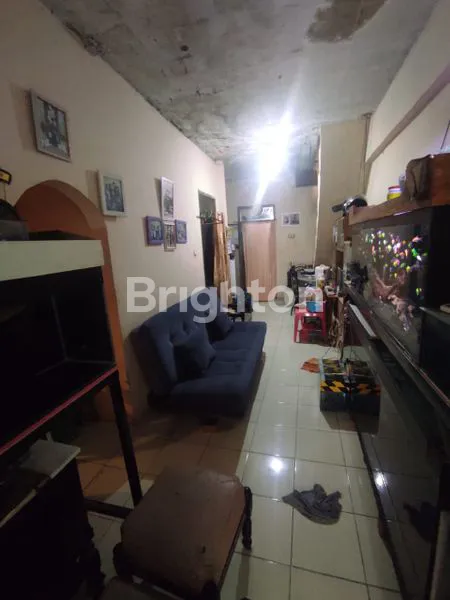 image RUMAH 2 LANTAI UJUNG BERUNG DALAM KOMPLEKS NYAMAN (2)