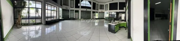 image GEDUNG SIAP PAKAI BEKAS SHOWROOM (3)