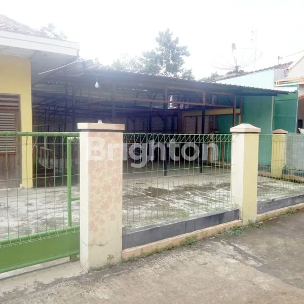 BERGAS RUMAH ADA TEMPAT WORKSHOP LUAS SIAP PAKAI