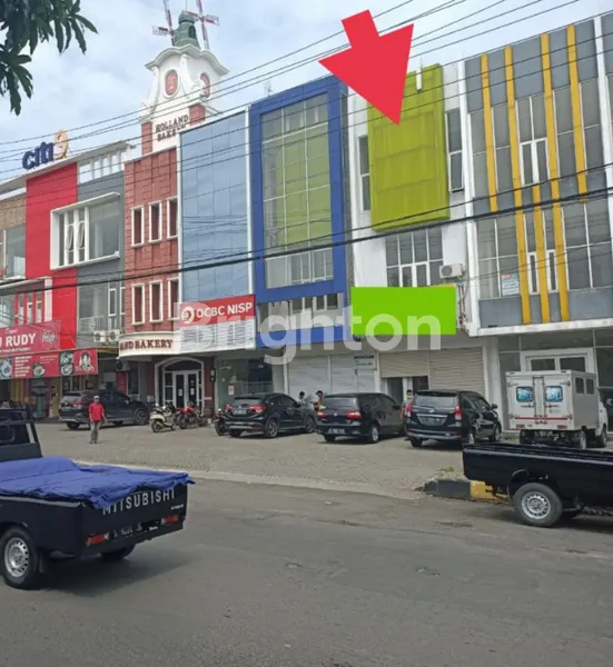 image RUKO CITY 9 STRATEGIS HADAP NOL JALAN YG TERLETAK DI JALAN DR. WAHIDIN KEBOMAS GRESIK (1)