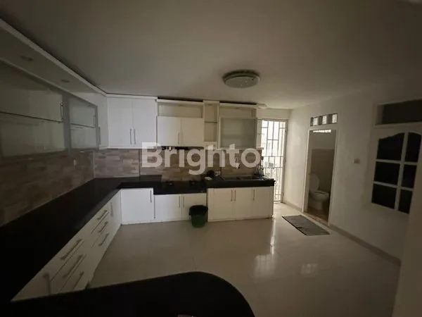 image RUMAH TINGGAL MEWAH 2 LANTAI DI MELONG CIJERAH BANDUNG (6)