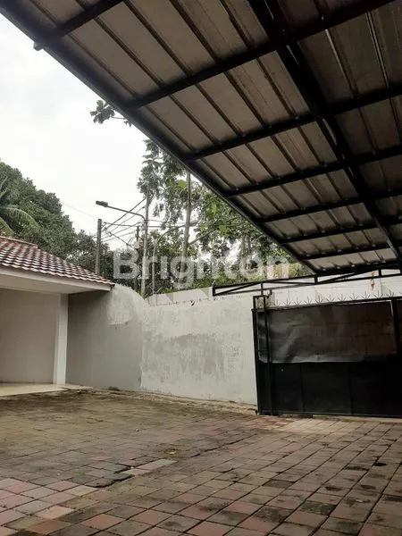 image RUMAH TINGKAT ADA TAMAN BELAKANG SIAP HUNI DEPLU  BINTARO JAKARTA SELATAN. (6)