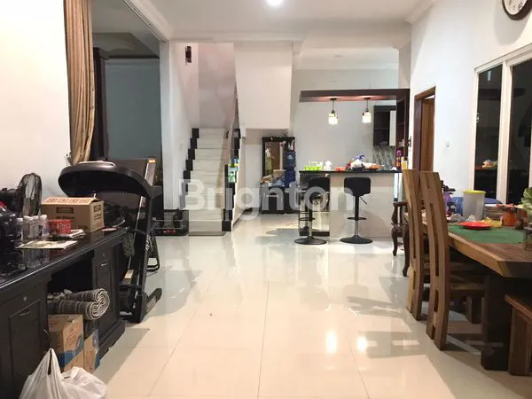 image HARGA MURAH, RUMAH SEMI HUNIFURNISH SIAP HUNI DI KOTA BARU DRIYOREJO (5)