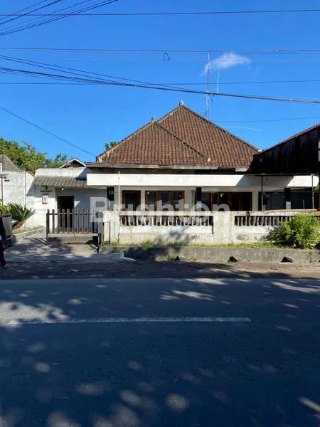 image RUMAH UNTUK USAHA DEPAN PATUNG SOEKARNO SOLO BARU (1)