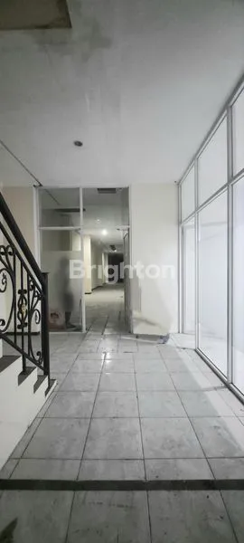 image RUKO 2 LANTAI STRATEGIS DI PANDANARAN (3)