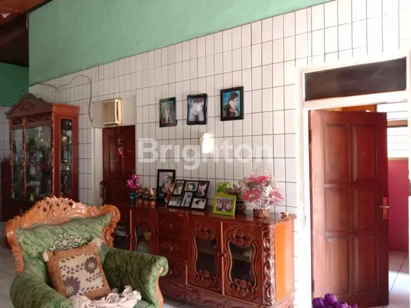 image RUMAH STRATEGIS PINGGIR JALAN UTAMA KARAWANG DEKAT SATE MARANGGI H YETTY (3)