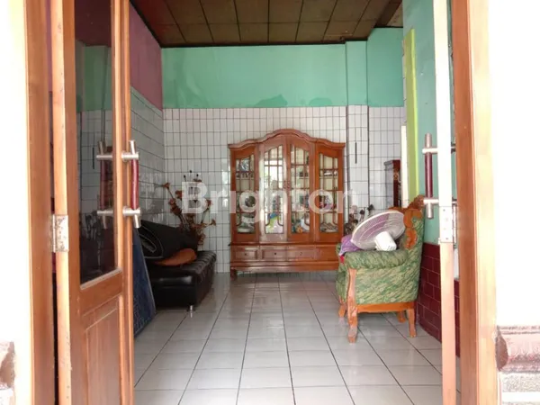 image RUMAH STRATEGIS PINGGIR JALAN UTAMA KARAWANG DEKAT SATE MARANGGI H YETTY (4)