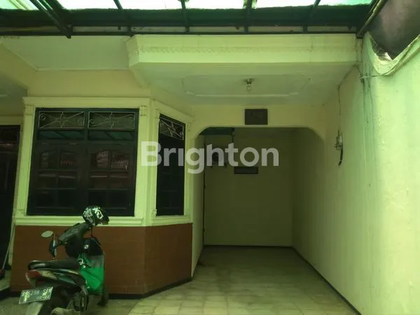 image RUMAH LUAS LOKASI STRATEGIS COCOK UNTUK USAHA DAN KANTOR (7)