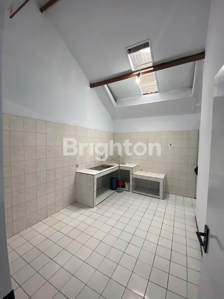 image RUMAH SUPER PUTIH-BERSIH SIAP DIKONTRAKKAN - PURI PALMA ARAYA (3)