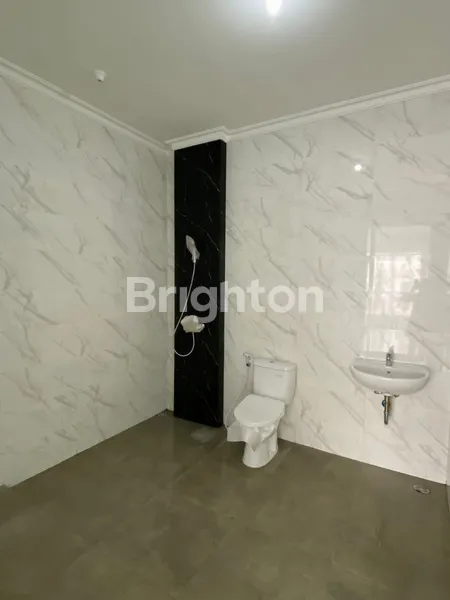 image RUMAH 2 LANTAI DI BUKIT PALMA CITRALAND SURABAYA BARAT, DEKAT DENGAN PAKUWON MALL, GRAHA FAMILI (5)