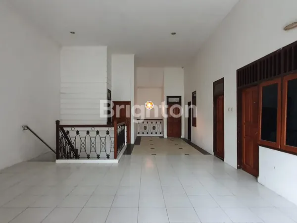 image RUMAH DI NGINDEN INTAN BARAT SURABAYA TIMUR STRATEGIS, DEKAT MERR, PANJANG JIWO, MANYAR, KLAMPIS, NGAGEL, PUCANG (1)