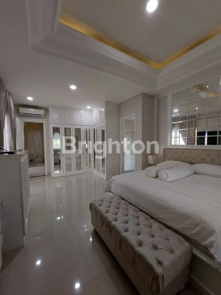 image RUMAH MEWAH FULLY FURNISH DI LENGKAPI DENGAN POOL/KOLAM RENANG, CLUSTER DE MAJA, DE PARK, BSD (1)