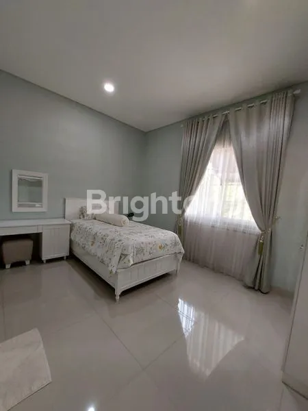 image RUMAH MEWAH FULLY FURNISH DI LENGKAPI DENGAN POOL/KOLAM RENANG, CLUSTER DE MAJA, DE PARK, BSD (4)