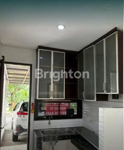 image TOWN HOUSE GREEN WOOD CIPUTAT TIMUR (5)