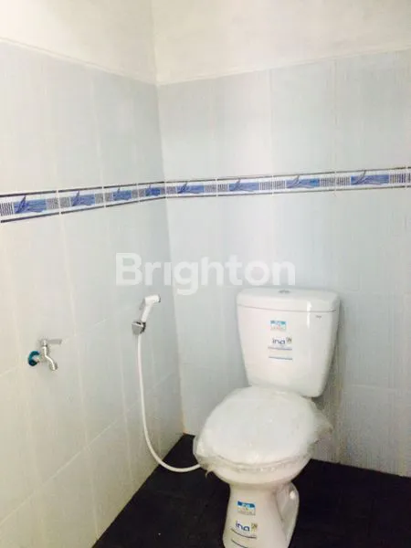 image RUKO 2,5 LANTAI TEPI JALAN RAMAI DEKAT PINTU TOL (6)