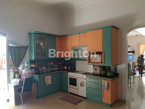 image DIJUAL RUMAH MEWAH 2 LANTAI DI RIVERSIDE MALANG (2)